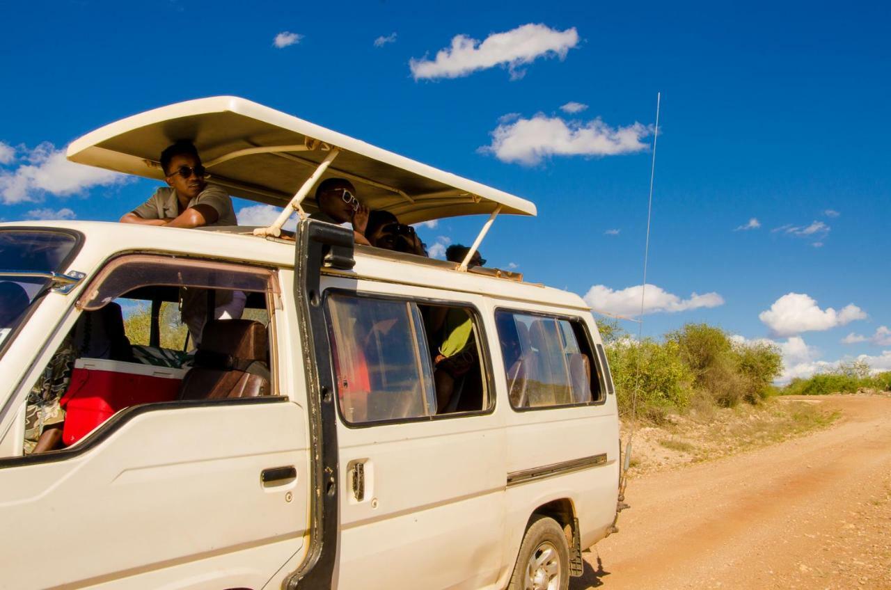 Maneaters Villa Tsavo Eksteriør billede